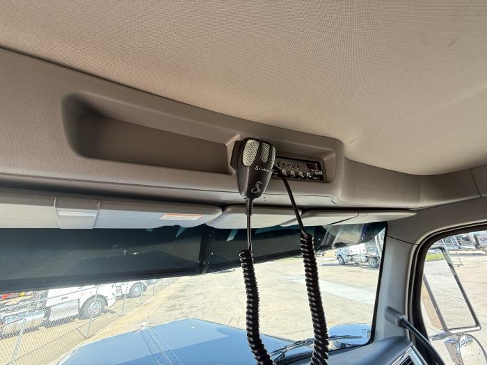 2026 Peterbilt 589-30