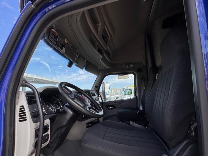 2022 Peterbilt 579-10