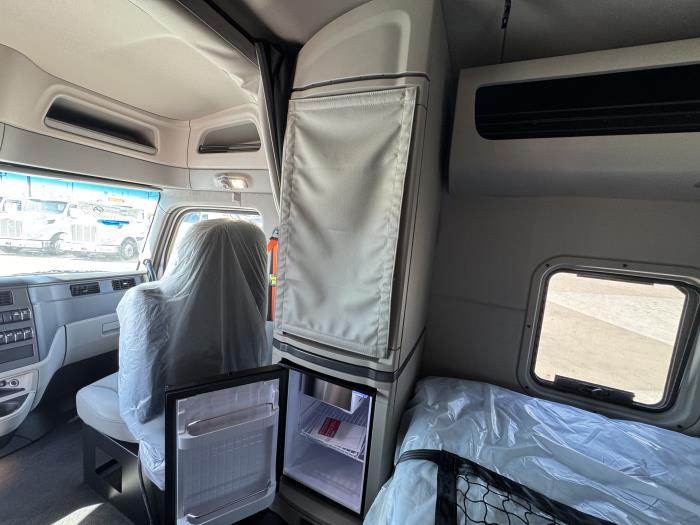 2026 Peterbilt 567-11