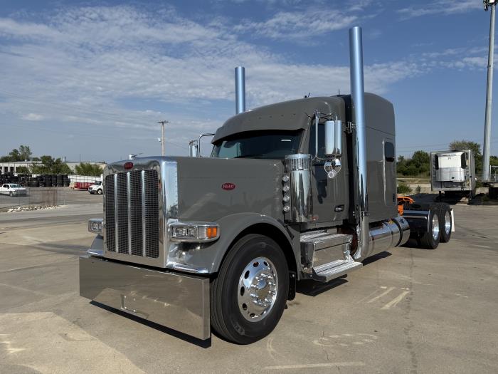 2026 Peterbilt 589-2