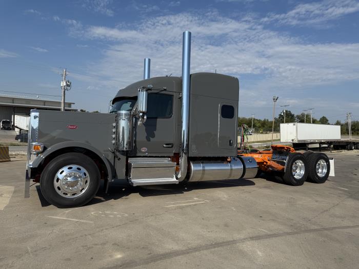 2026 Peterbilt 589-4