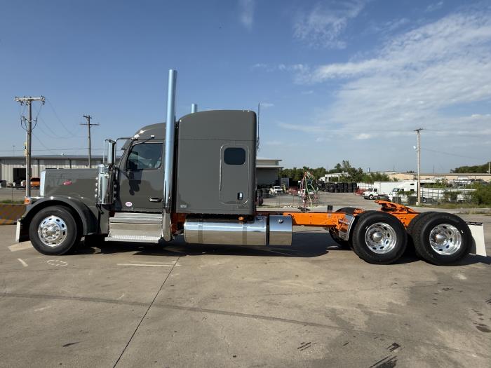 2026 Peterbilt 589-6
