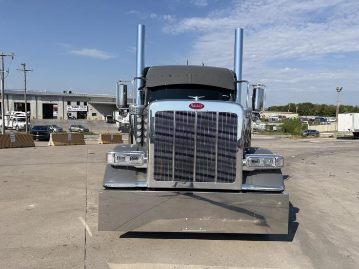 2026 Peterbilt 589-9