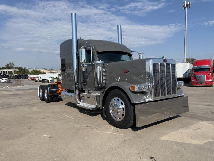 2026 Peterbilt 589-12