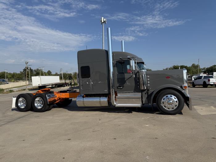 2026 Peterbilt 589-15