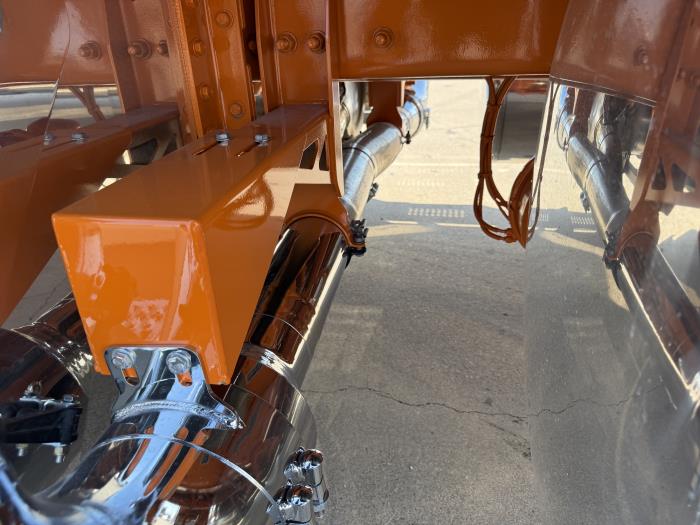 2026 Peterbilt 589-21