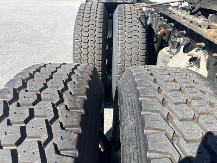 2020 International LT625-8