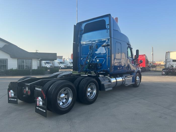2020 Freightliner Cascadia-3