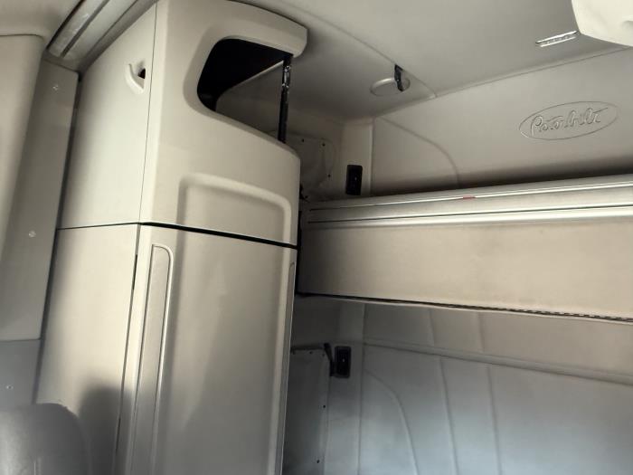 2022 Peterbilt 579-2