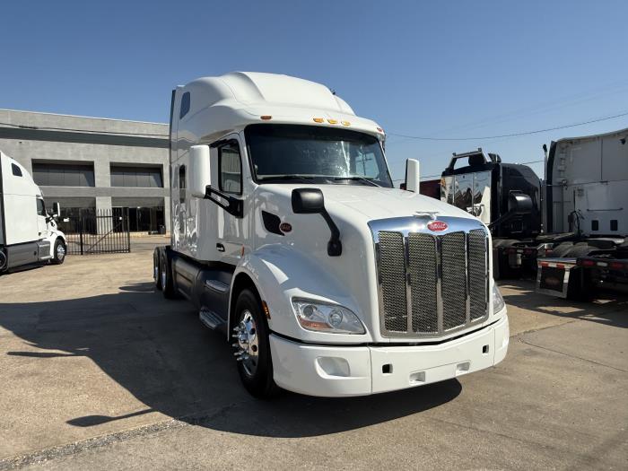 2022 Peterbilt 579-15
