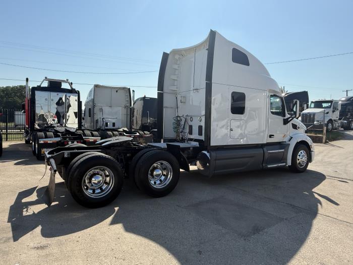 2022 Peterbilt 579-25