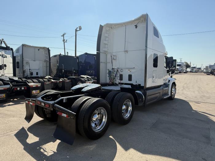 2022 Peterbilt 579-27