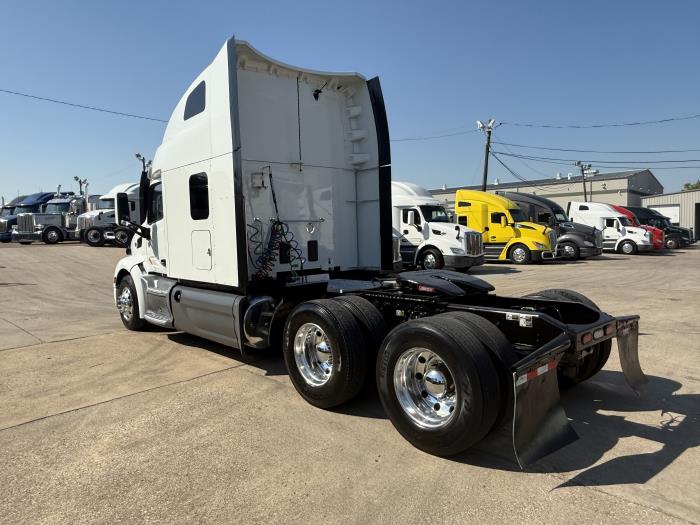 2022 Peterbilt 579-32