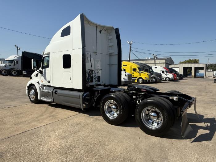2022 Peterbilt 579-33