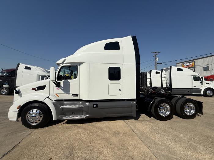 2022 Peterbilt 579-36