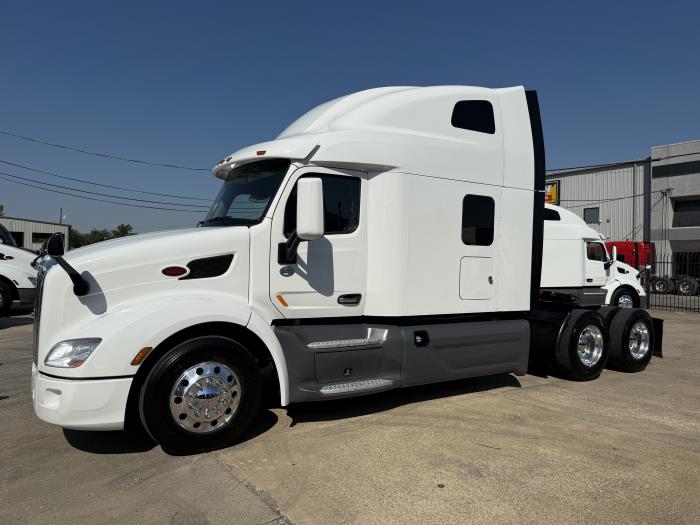 2022 Peterbilt 579-37