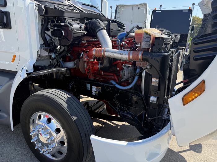 2022 Peterbilt 579-39