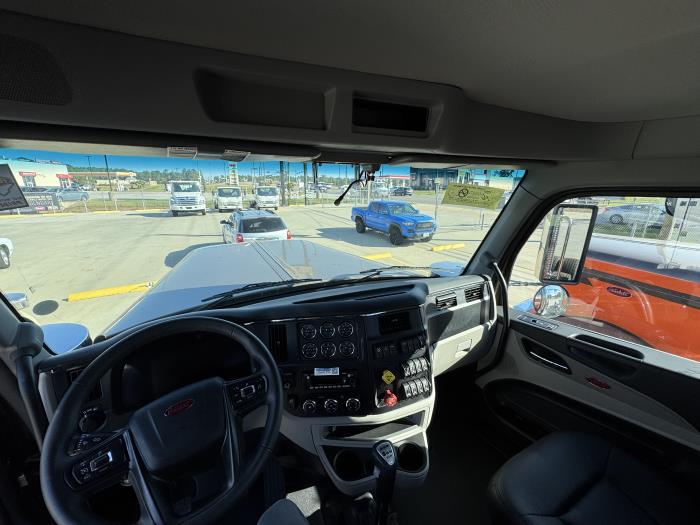 2026 Peterbilt 589-8