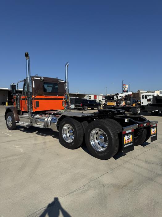 2026 Peterbilt 589-4