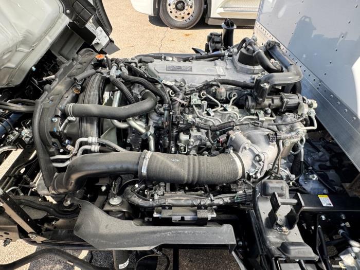 2025 Isuzu NPR-HD-17