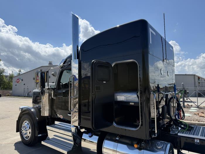 2026 Peterbilt 589-11