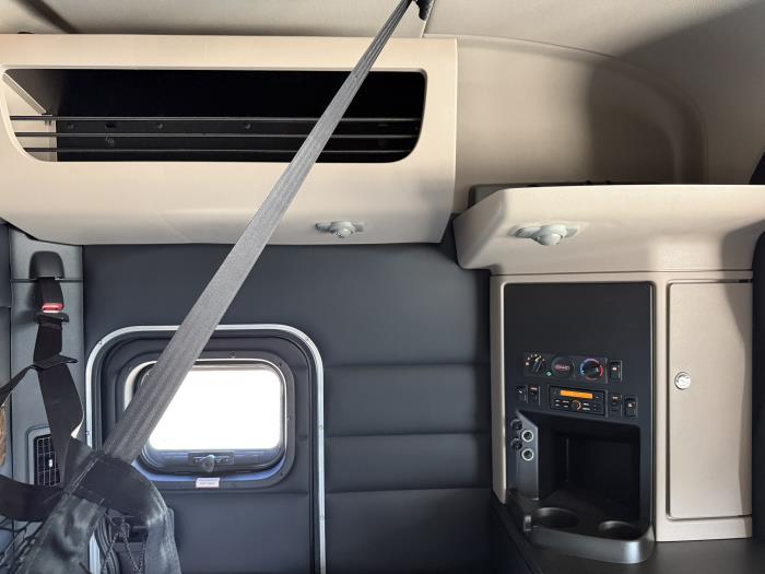 2026 Peterbilt 589-20