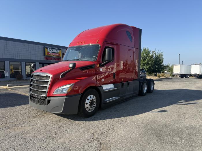 2020 Freightliner Cascadia-1