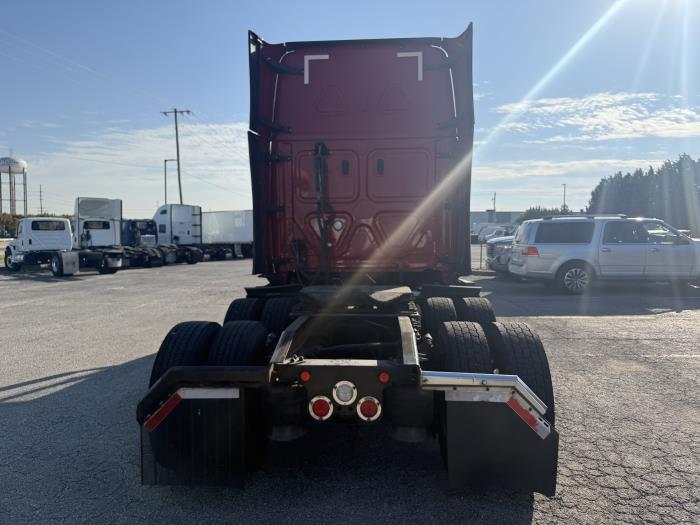 2020 Freightliner Cascadia-2