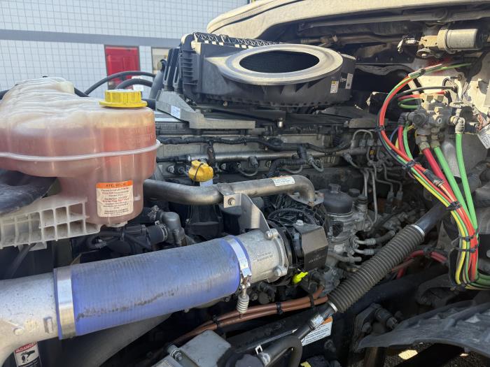 2020 Freightliner Cascadia-5