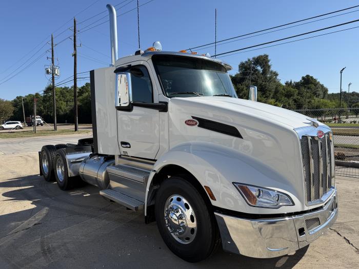 2026 Peterbilt 579-7