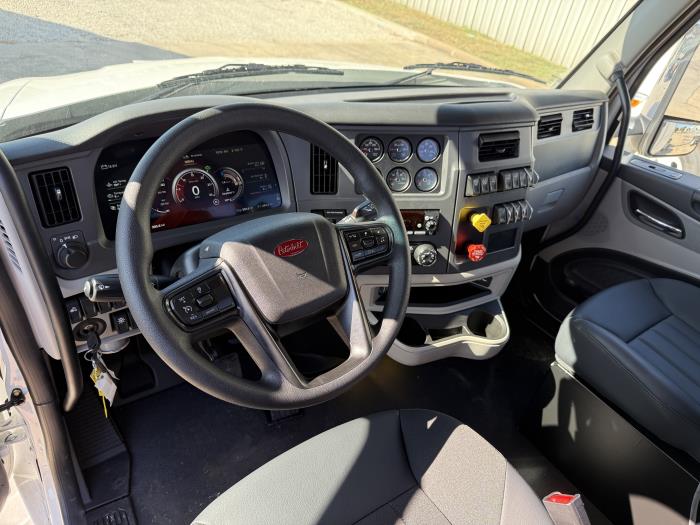 2026 Peterbilt 579-16
