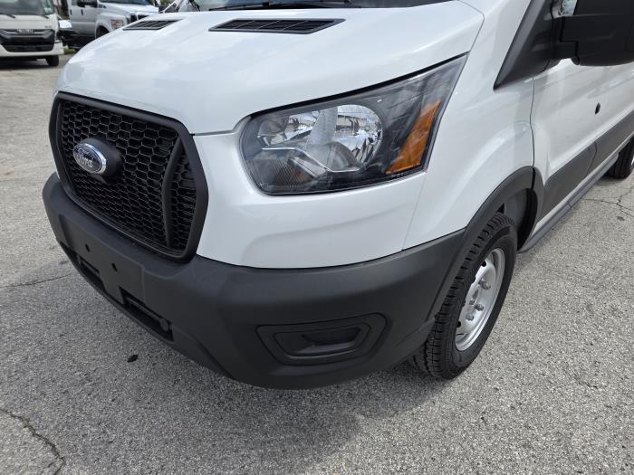 2025 Ford Transit-250-6