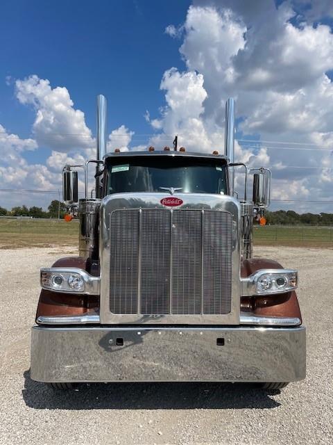 2026 Peterbilt 589-4