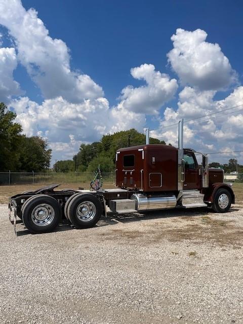 2026 Peterbilt 589-11