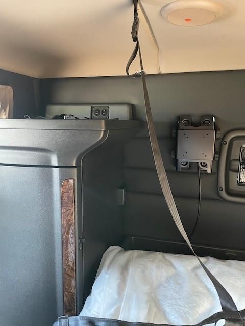 2026 Peterbilt 589-19