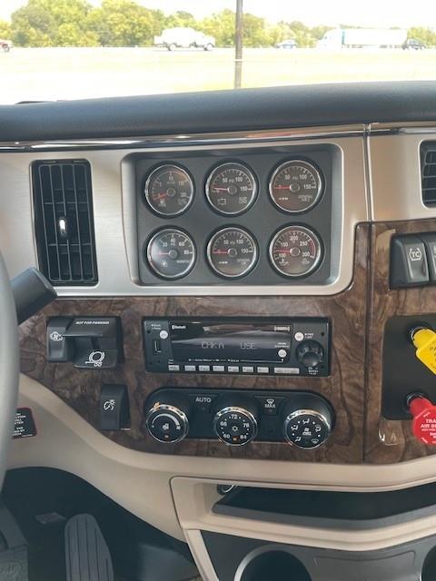 2026 Peterbilt 589-23