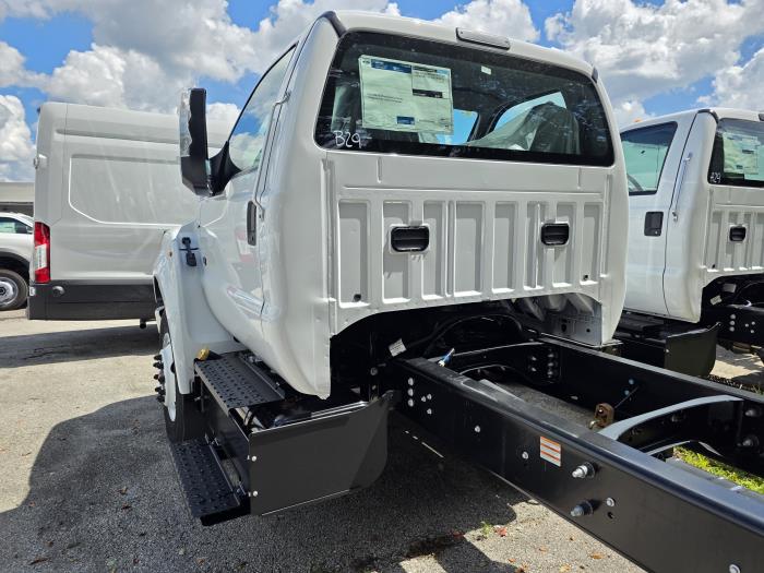 2026 Ford F-750-9
