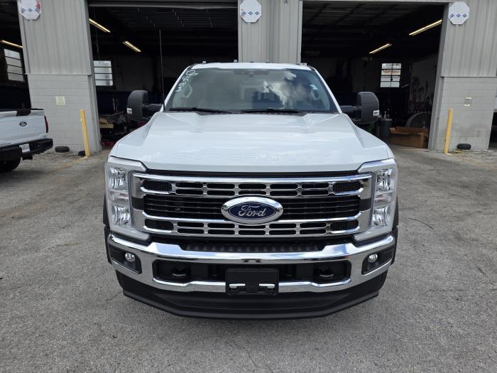2026 Ford F-550-2