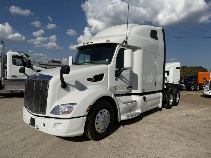 2022 Peterbilt 579-15