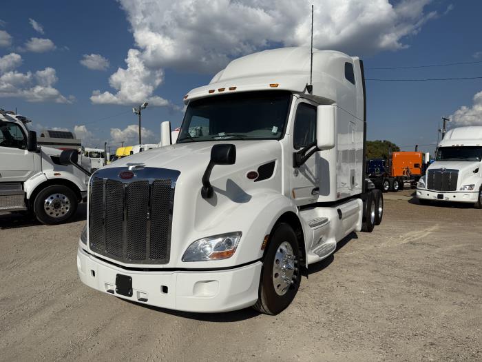 2022 Peterbilt 579-16