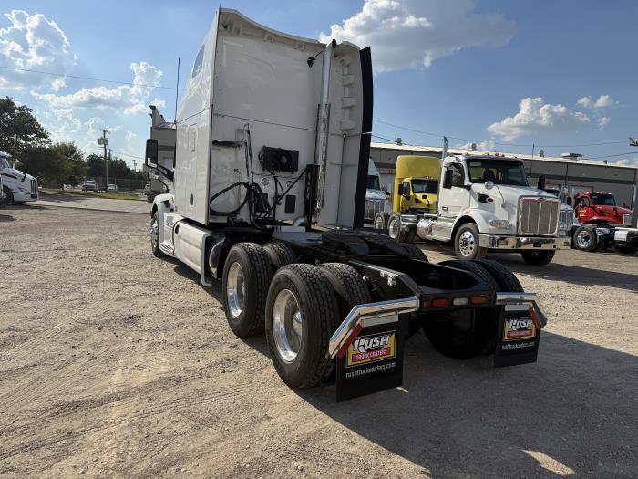 2022 Peterbilt 579-33