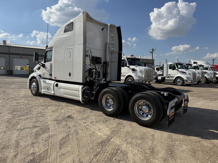 2022 Peterbilt 579-35