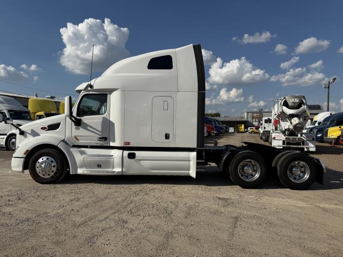 2022 Peterbilt 579-3