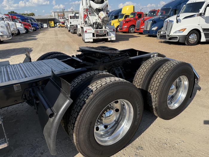 2022 Peterbilt 579-39