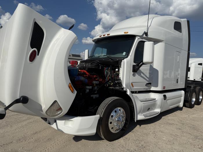 2022 Peterbilt 579-41
