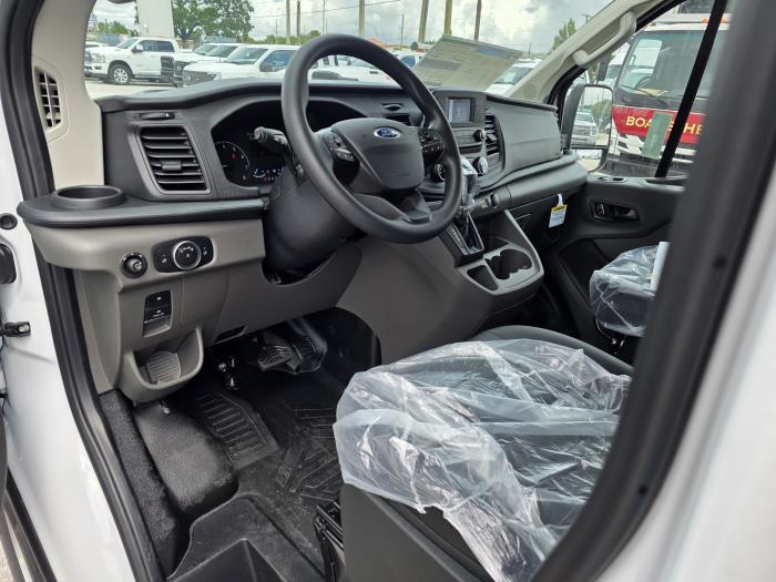 2025 Ford Transit-250-17
