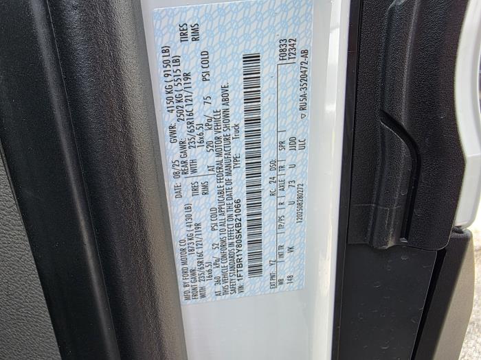 2025 Ford Transit-250-21