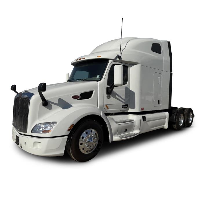 2022 Peterbilt 579-0