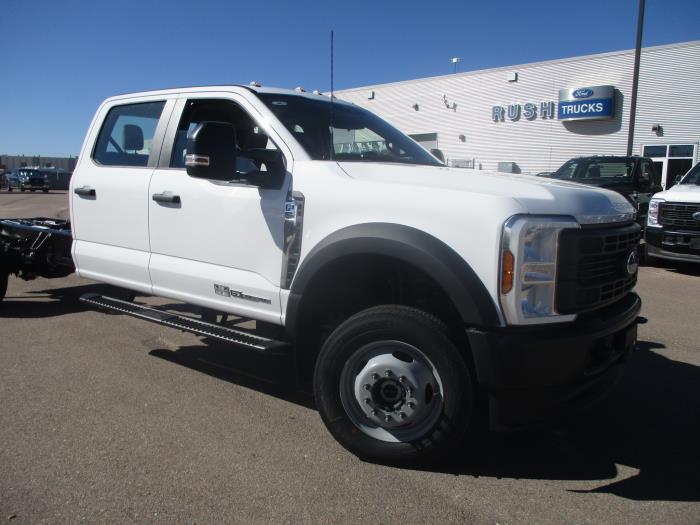 2026 Ford F-550-3