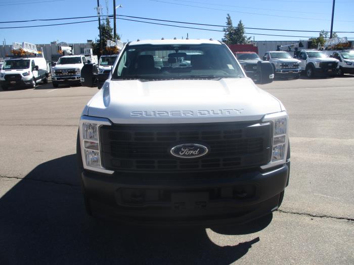 2026 Ford F-550-8